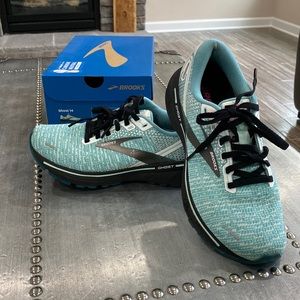 Brooks ghost 14 running shoe